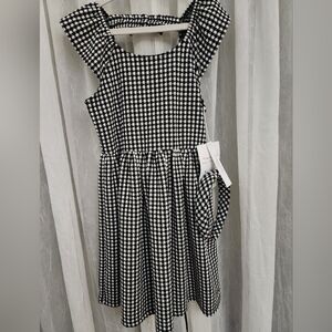 Tahari Black/White Check Pattern Dress w/Back Cutout&Bow & Headband, S-7, NWT